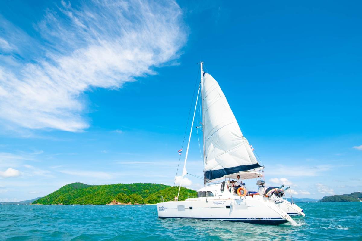 Lagoon 38